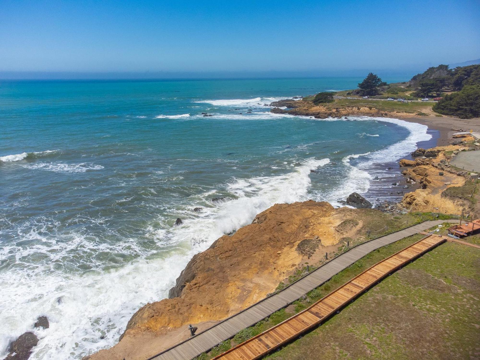 Windrush Inn - Cambria Luaran gambar